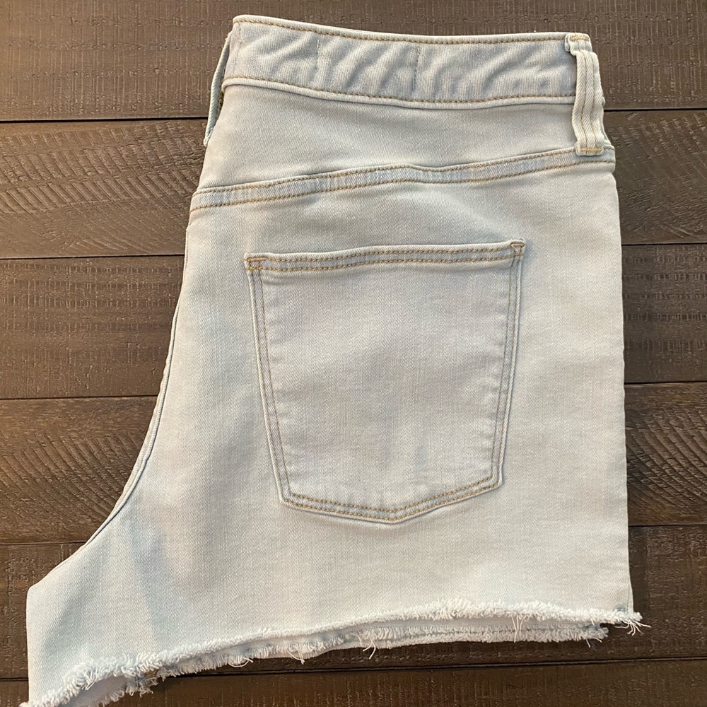 Universal Thread Shorts - image 2